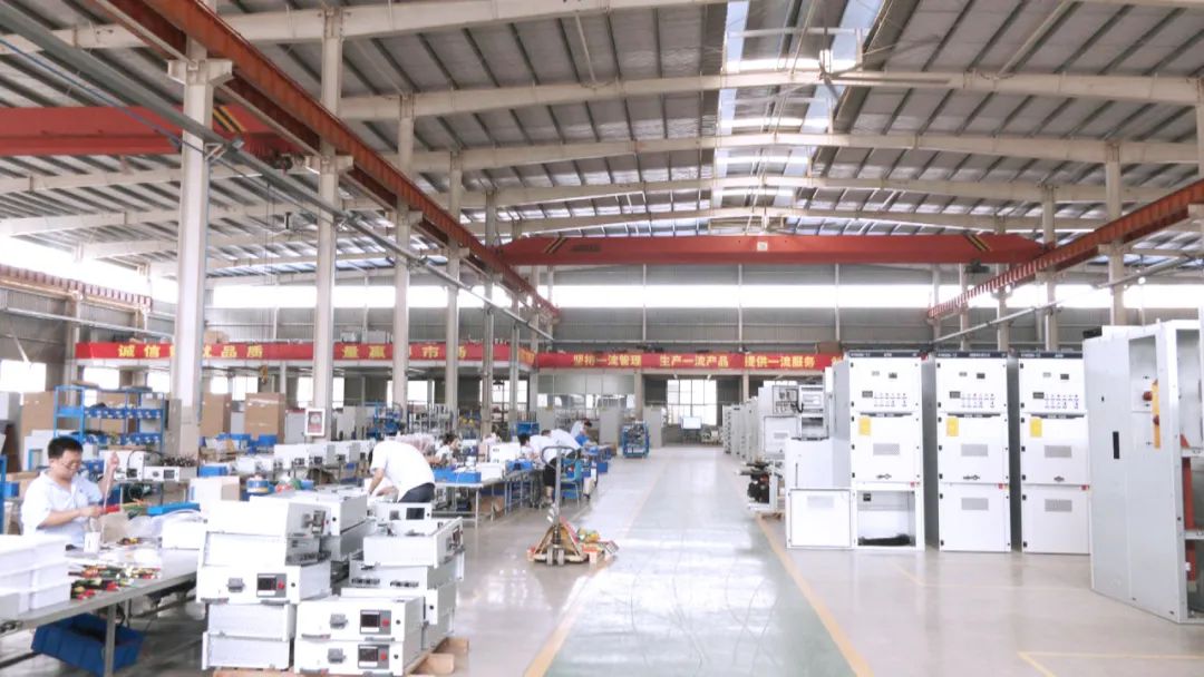 高質(zhì)量發(fā)展看黃陂丨智能升級驅(qū)動(dòng)新引擎 企業(yè)機(jī)器人產(chǎn)線引領(lǐng)訂單熱潮，技術(shù)服務(wù)筑牢競爭優(yōu)勢