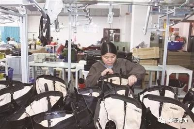 邵東榮膺'中國箱包皮具生產基地'復評，2000余家企業助力產業繁榮